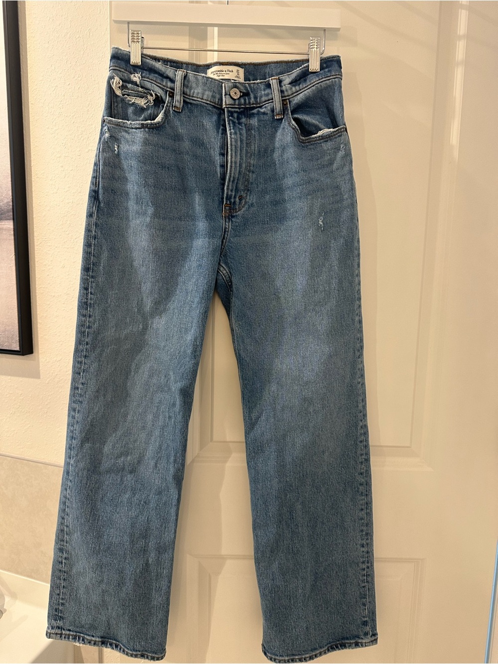 Abercrombie & Fitch Women's High-Rise Blue Straight Jeans